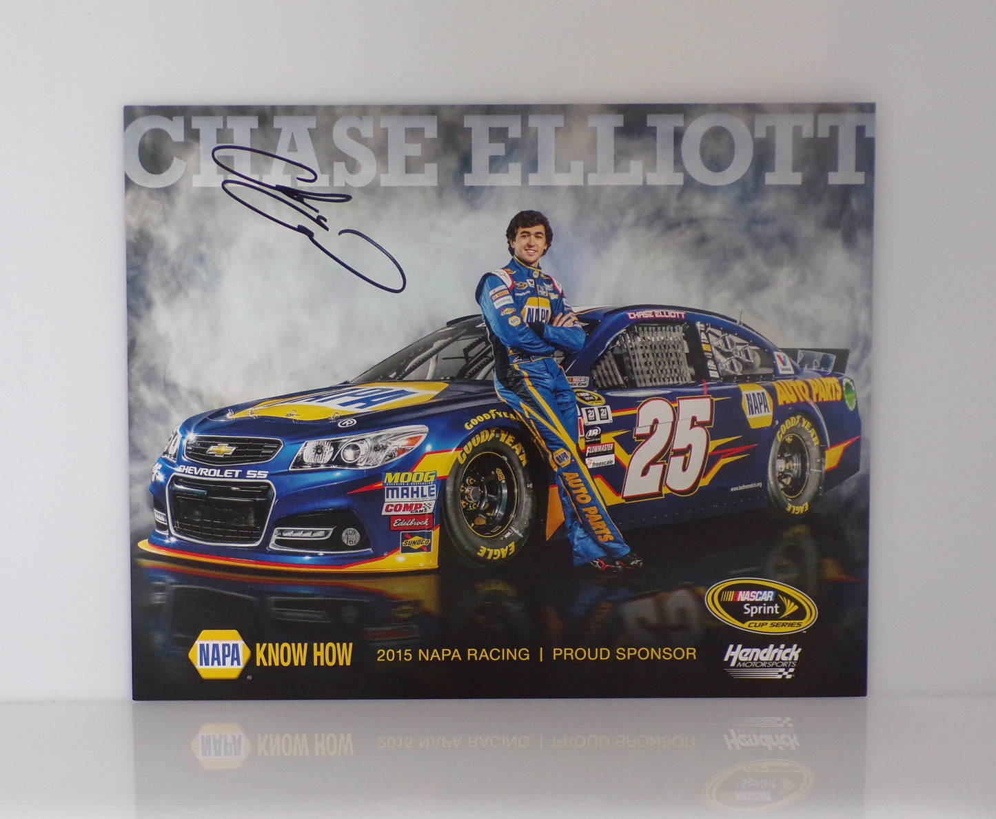 Item F195 - Autographed Nascar Hero Cards Lot of 12