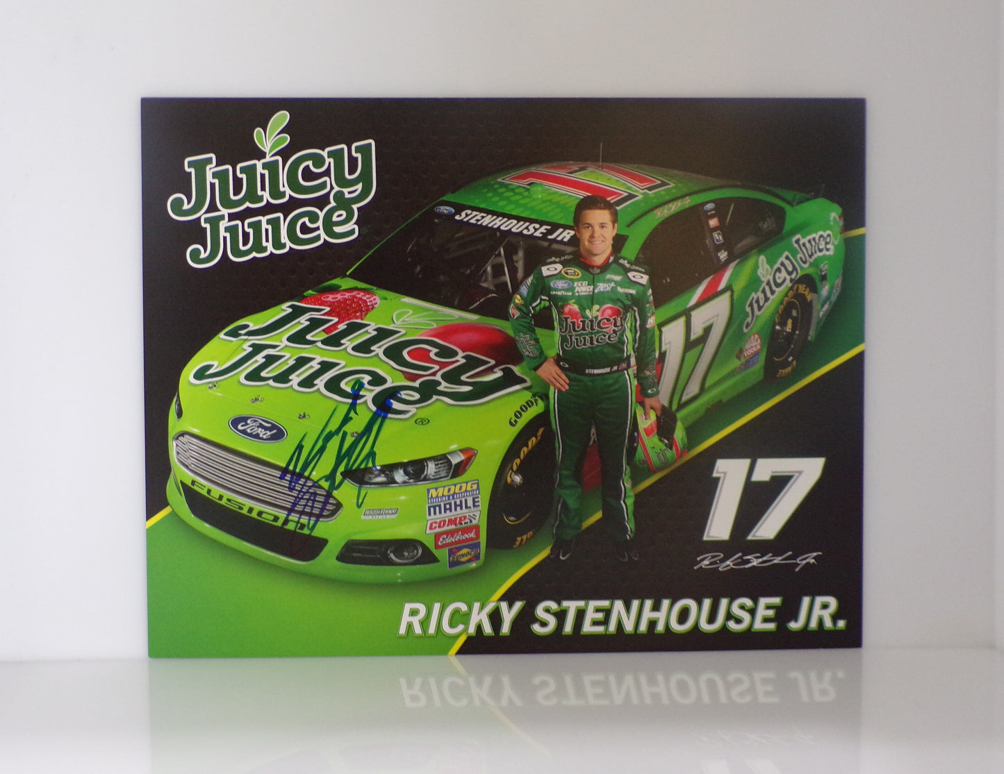 Item F195 - Autographed Nascar Hero Cards Lot of 12