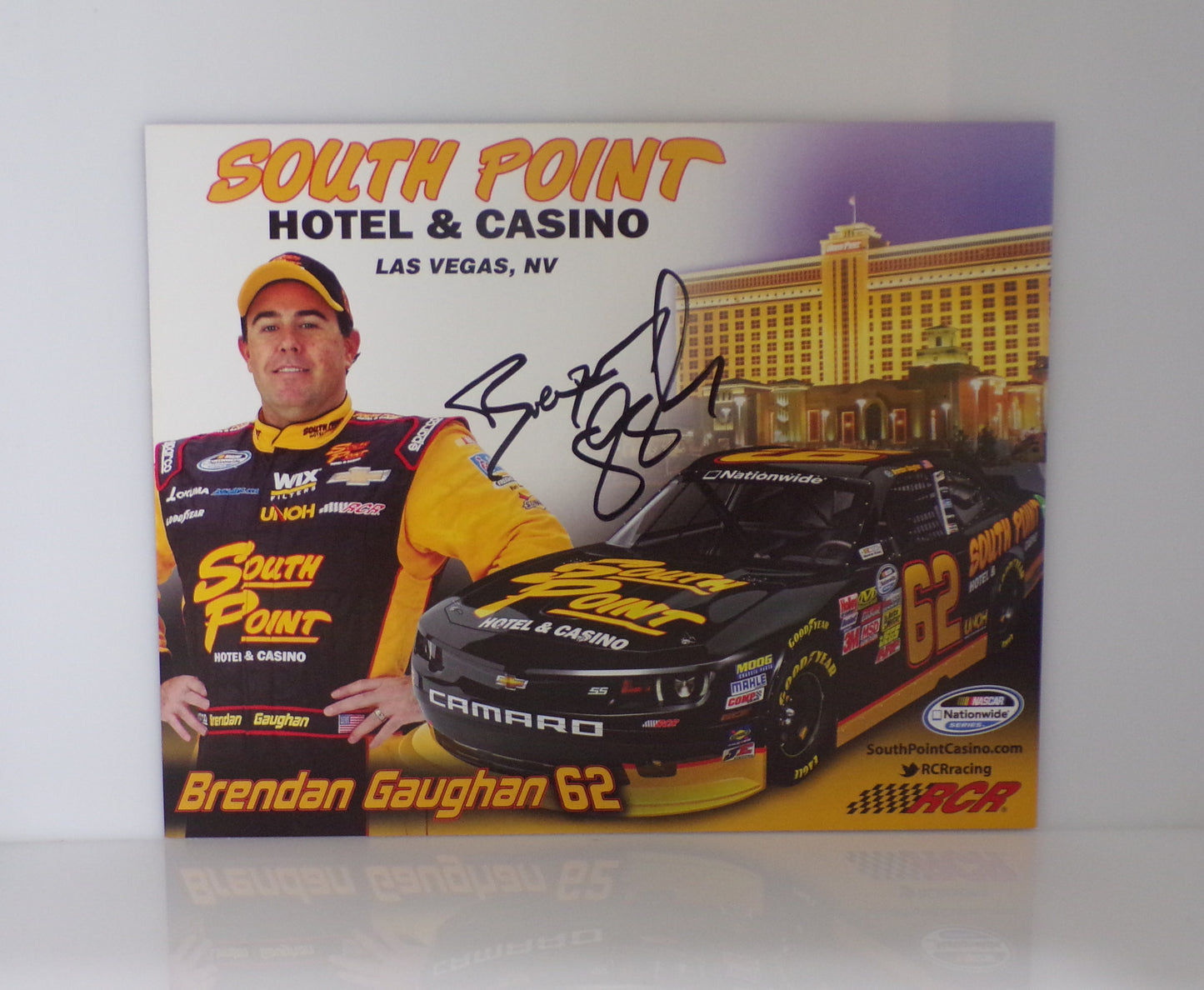 Item F195 - Autographed Nascar Hero Cards Lot of 12