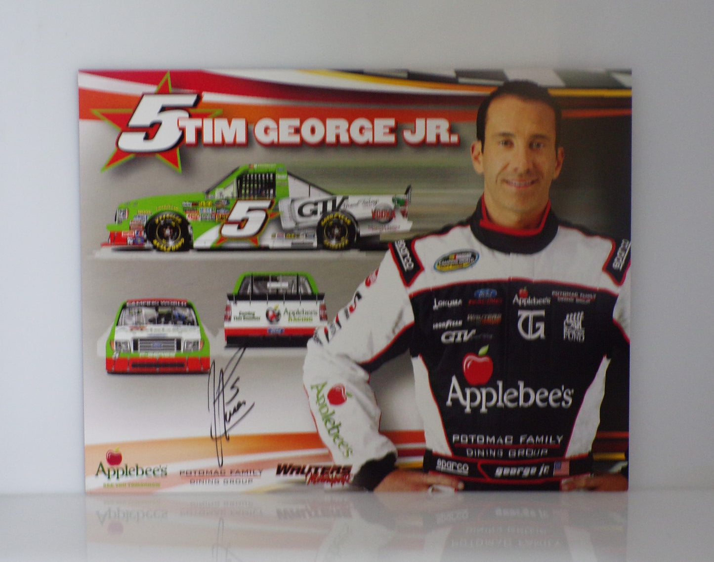 Item F195 - Autographed Nascar Hero Cards Lot of 12