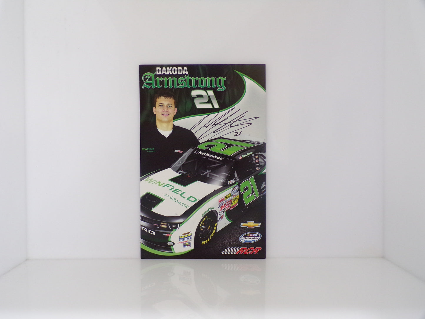 Item F212 - Autographed Nascar Hero Cards Lot of 12