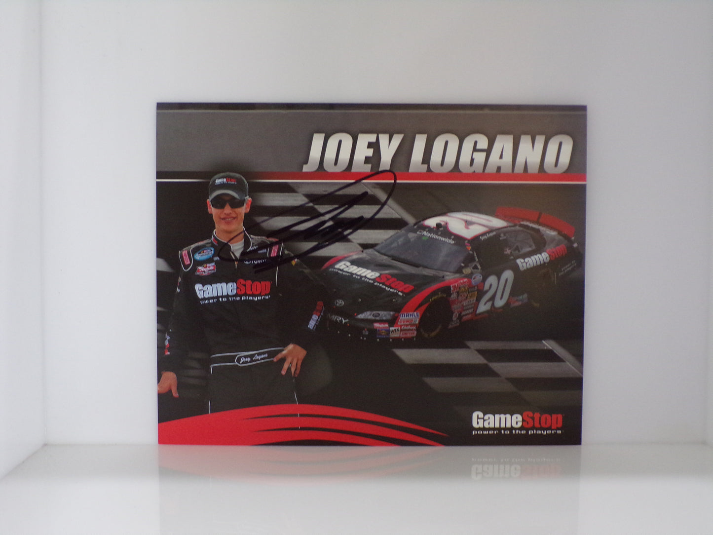 Item F213 - Autographed Nascar Hero Cards Lot of 12