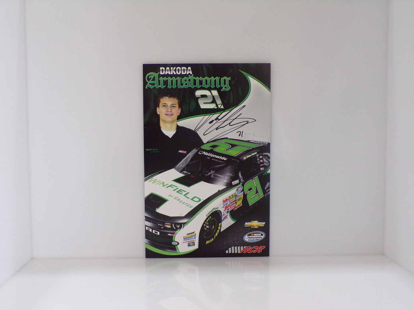 Item F213 - Autographed Nascar Hero Cards Lot of 12
