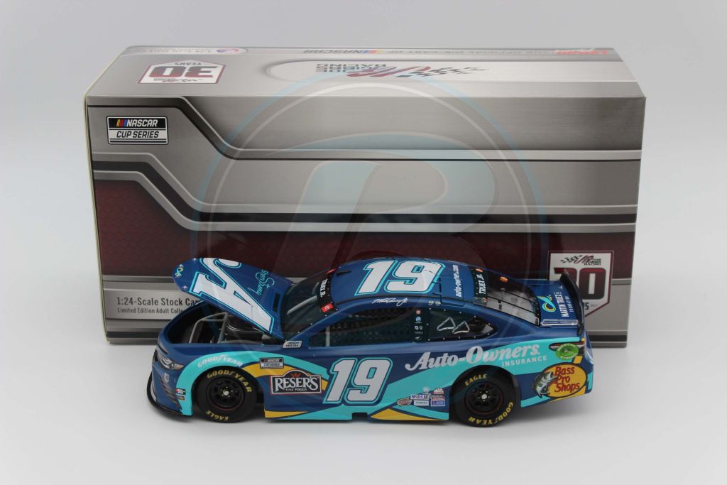 Item CL25-015 - Martin Truex Jr 2021 Auto-Owners / Sherry Strong 1:24 Nascar Diecast