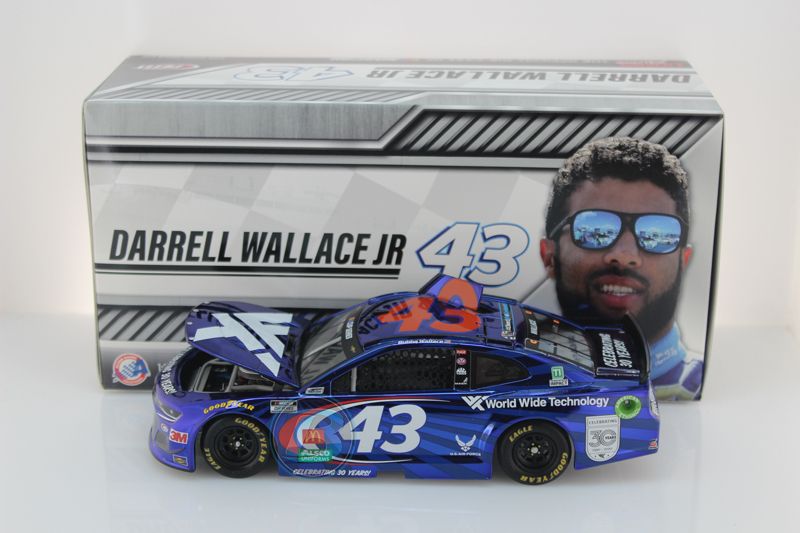 Item CL25-046 - Darrell "Bubba" Wallace 2020 Wide Technology 30th Anniversary 1:24 Color Chrome Nascar Diecast