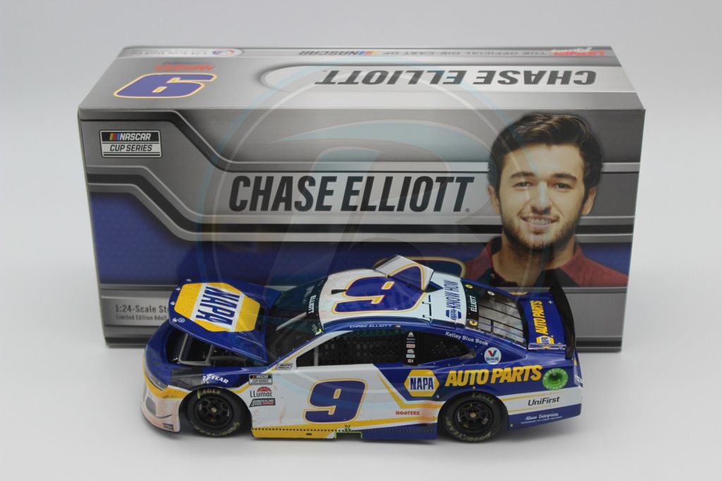Item CL25-124 - Chase Elliott 2021 NAPA Bristol Dirt Raced Version 1:24 Nascar Diecast