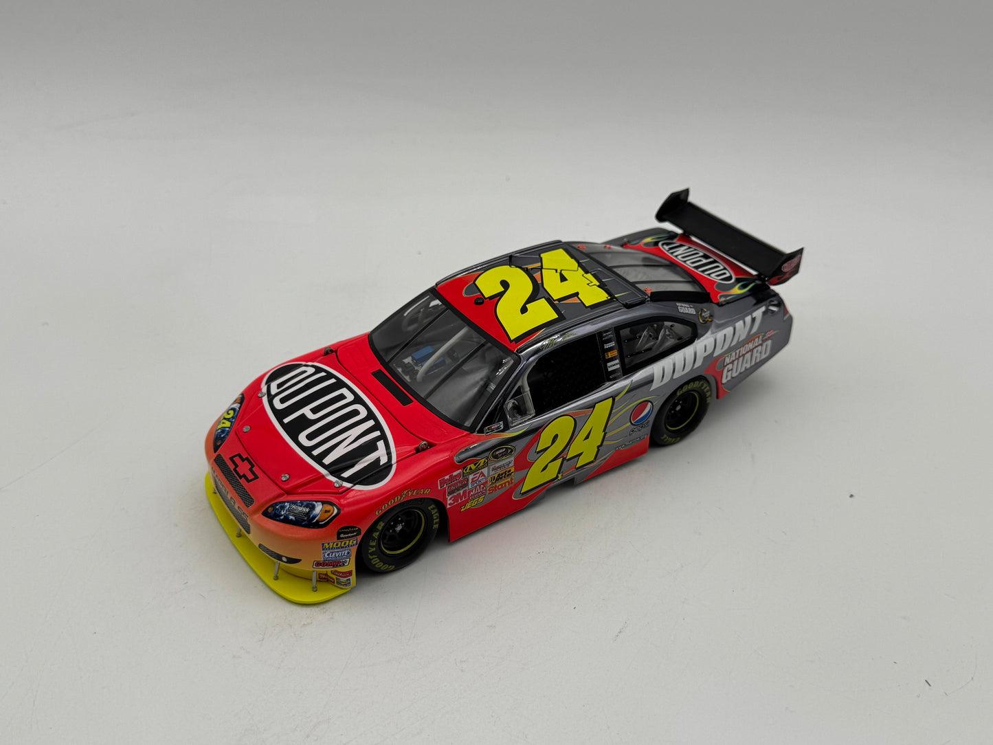 Item F733 - Jeff Gordon #24 2009 Dupont Color Chrome *No Box*