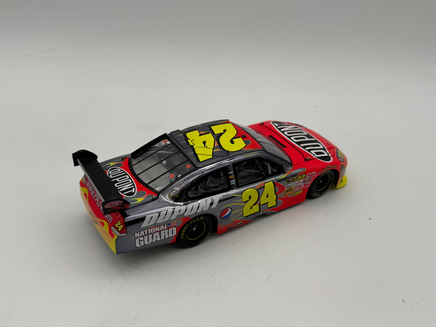 Item F733 - Jeff Gordon #24 2009 Dupont Color Chrome *No Box*