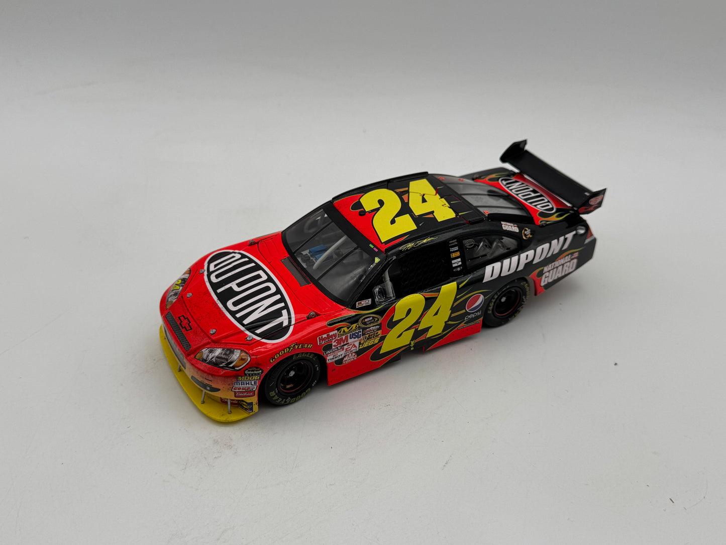 Item F743 - Jeff Gordon #24 2009 Dupont Duel 150's Raced Win *No Box*