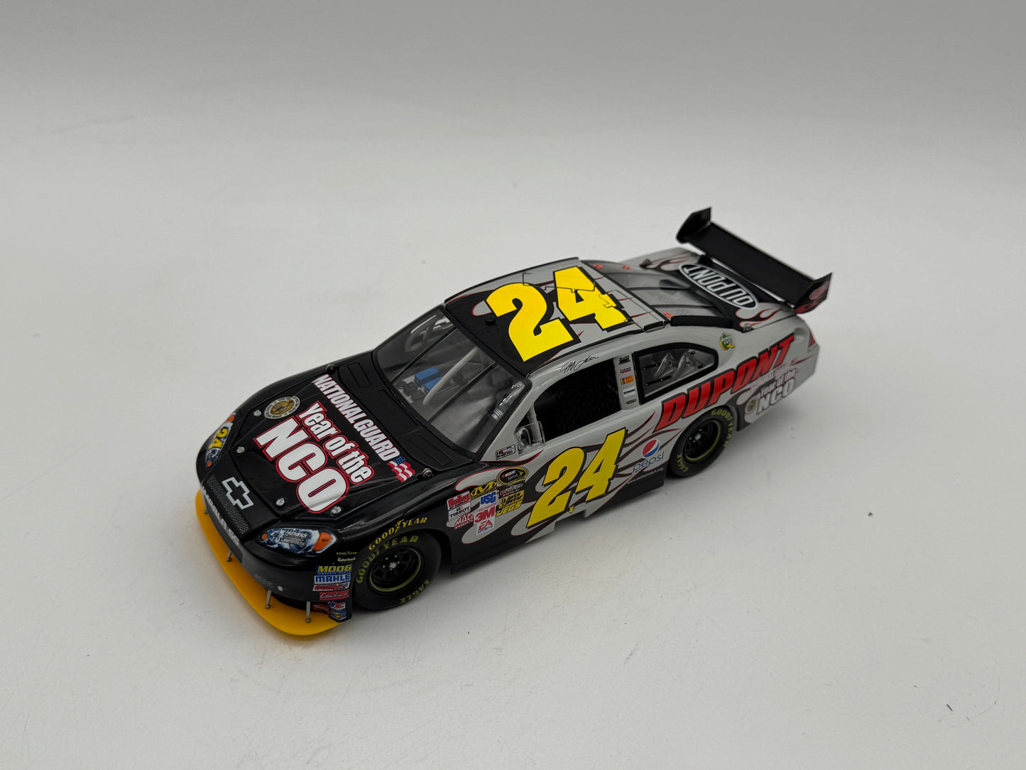 Item F744 - Jeff Gordon #24 2009 National Guard Year of the NCO *No Box*