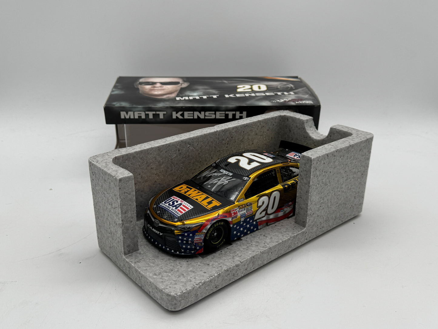 Item F877 - Matt Kenseth #20 DeWALT Patriotic 2015 Camry ARC Color Chrome **Autographed**