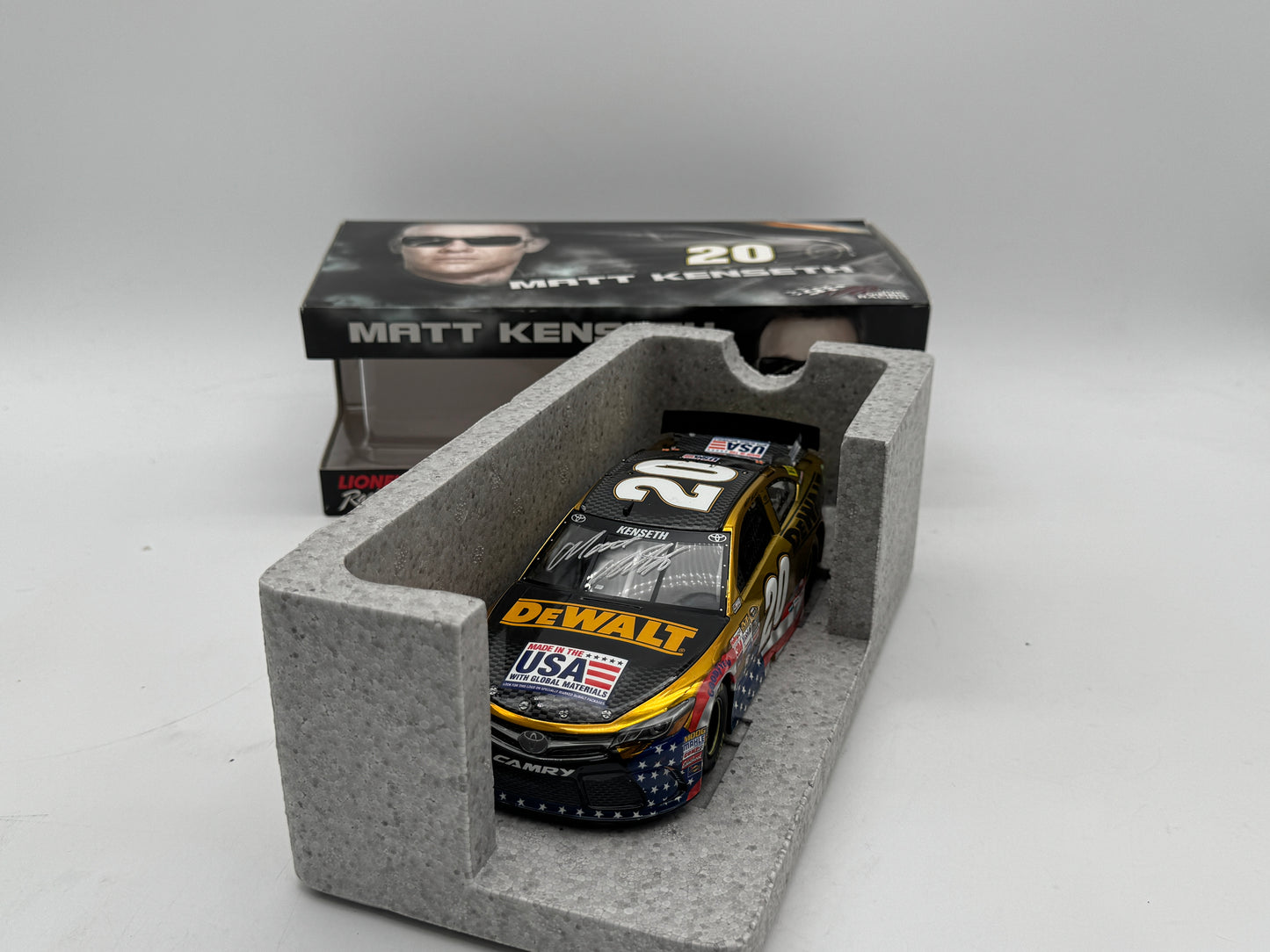 Item F877 - Matt Kenseth #20 DeWALT Patriotic 2015 Camry ARC Color Chrome **Autographed**