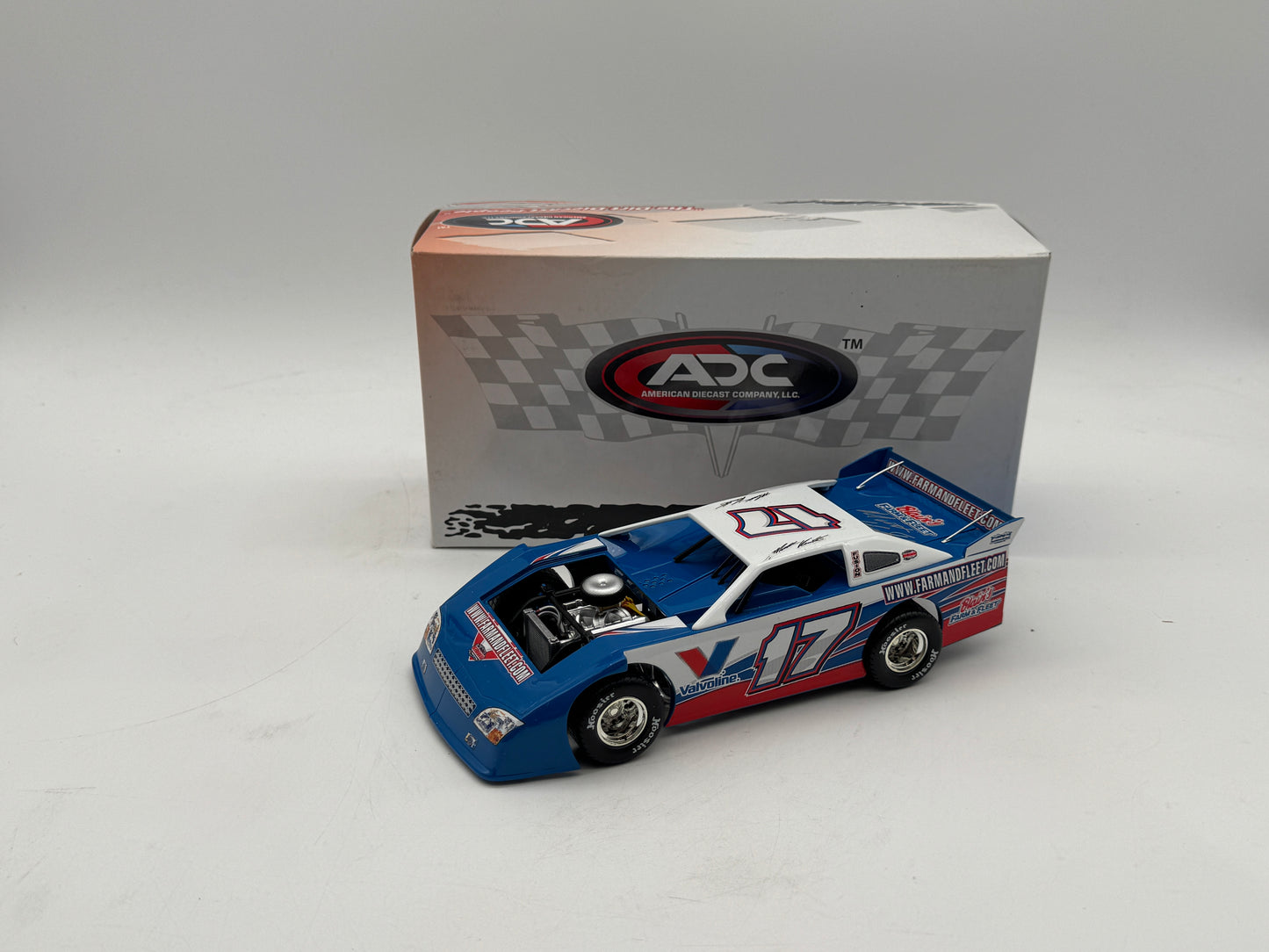 Item F983 - Matt Kenseth #17 Farm And Fleet Eldora **Autographed**