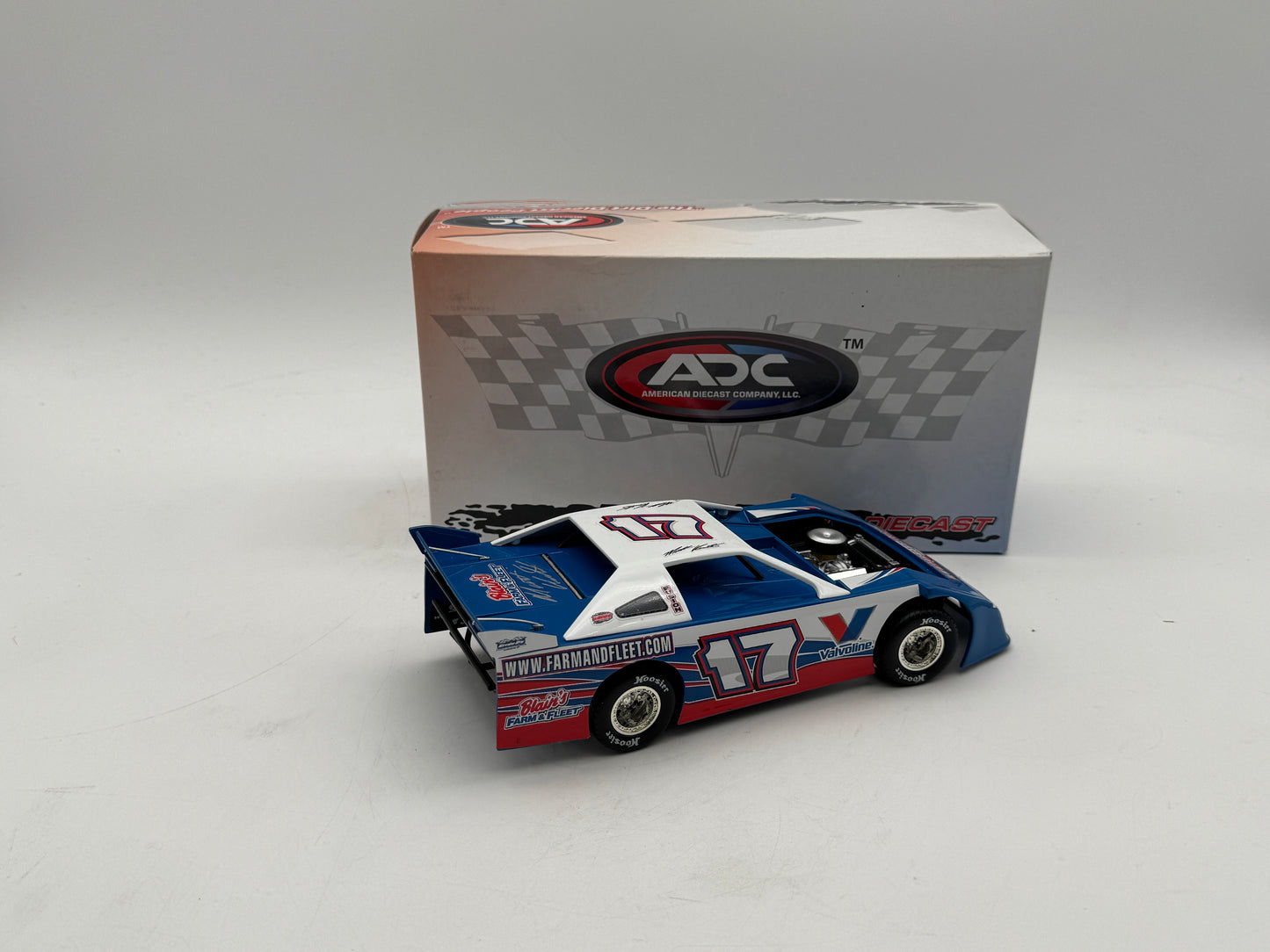 Item F983 - Matt Kenseth #17 Farm And Fleet Eldora **Autographed**