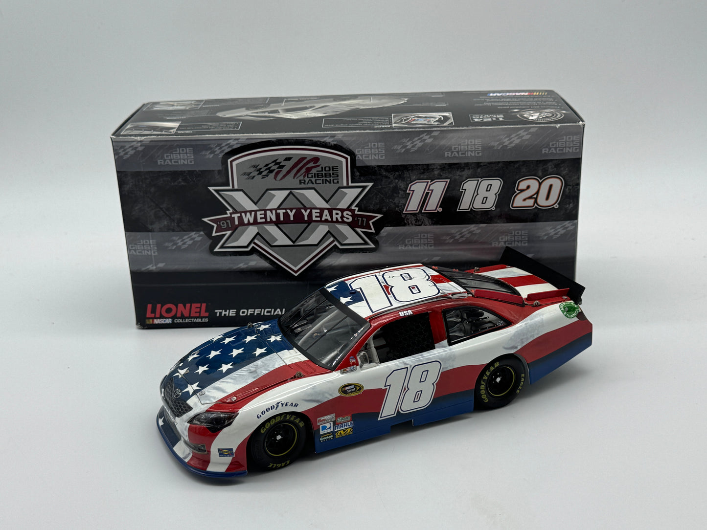 Item G291 - Kyle Busch #18 M&M's Red White & Blue 9/11 Tribute 2011 Camry