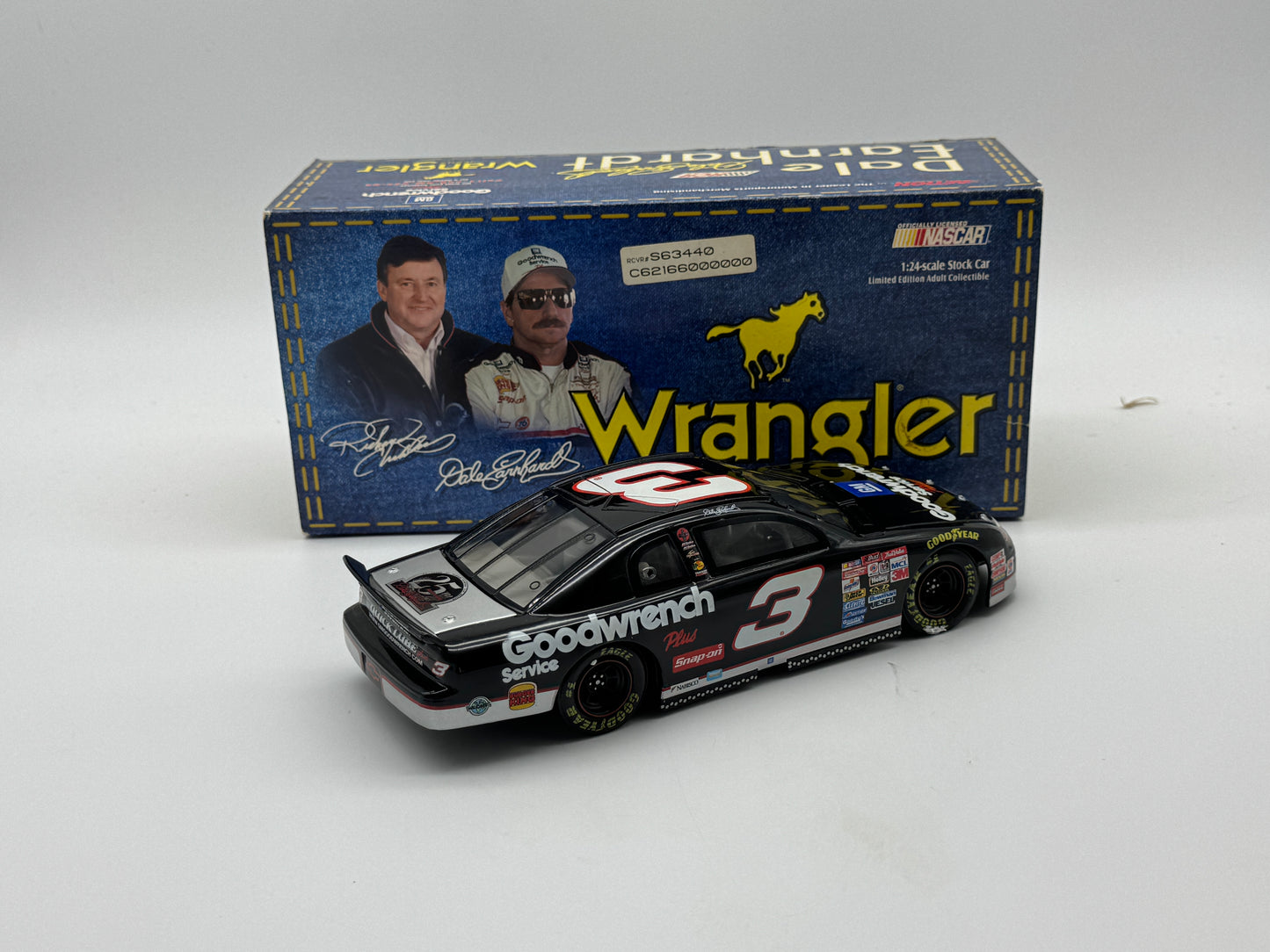 Item G334 - Dale Earnhardt 1:24 25th Anniversary 1999 #3 Monte Carlo Limited Edition **Donor Box**