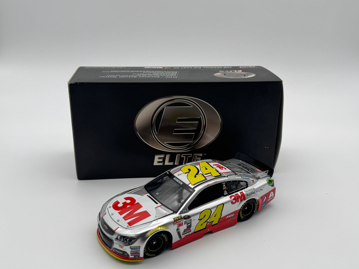 Jeff Gordon #24 3M RaceDay 2015 SS Liquid Color Elite