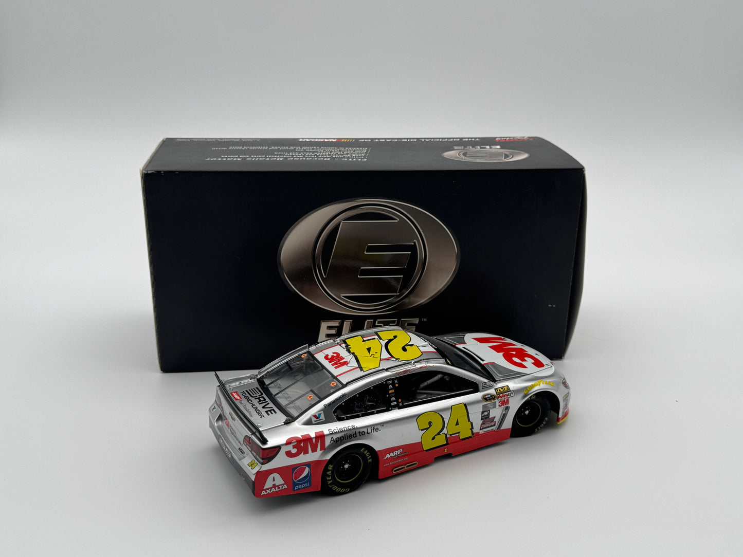 Jeff Gordon #24 3M RaceDay 2015 SS Liquid Color Elite