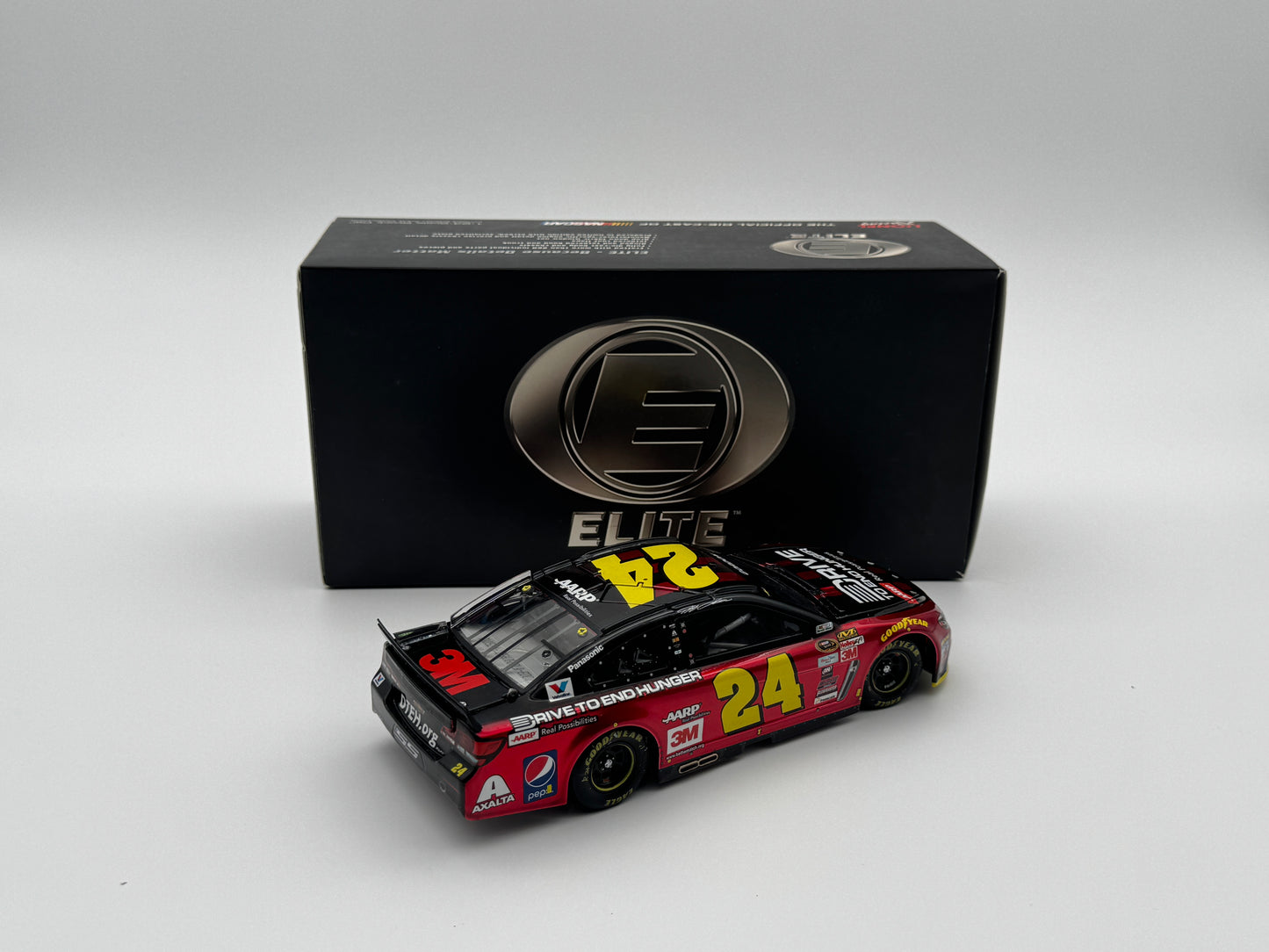 Item G614 - Jeff Gordon #24 AARP/DTEH Daytona 500 Pole 2015 SS Liquid Color Elite