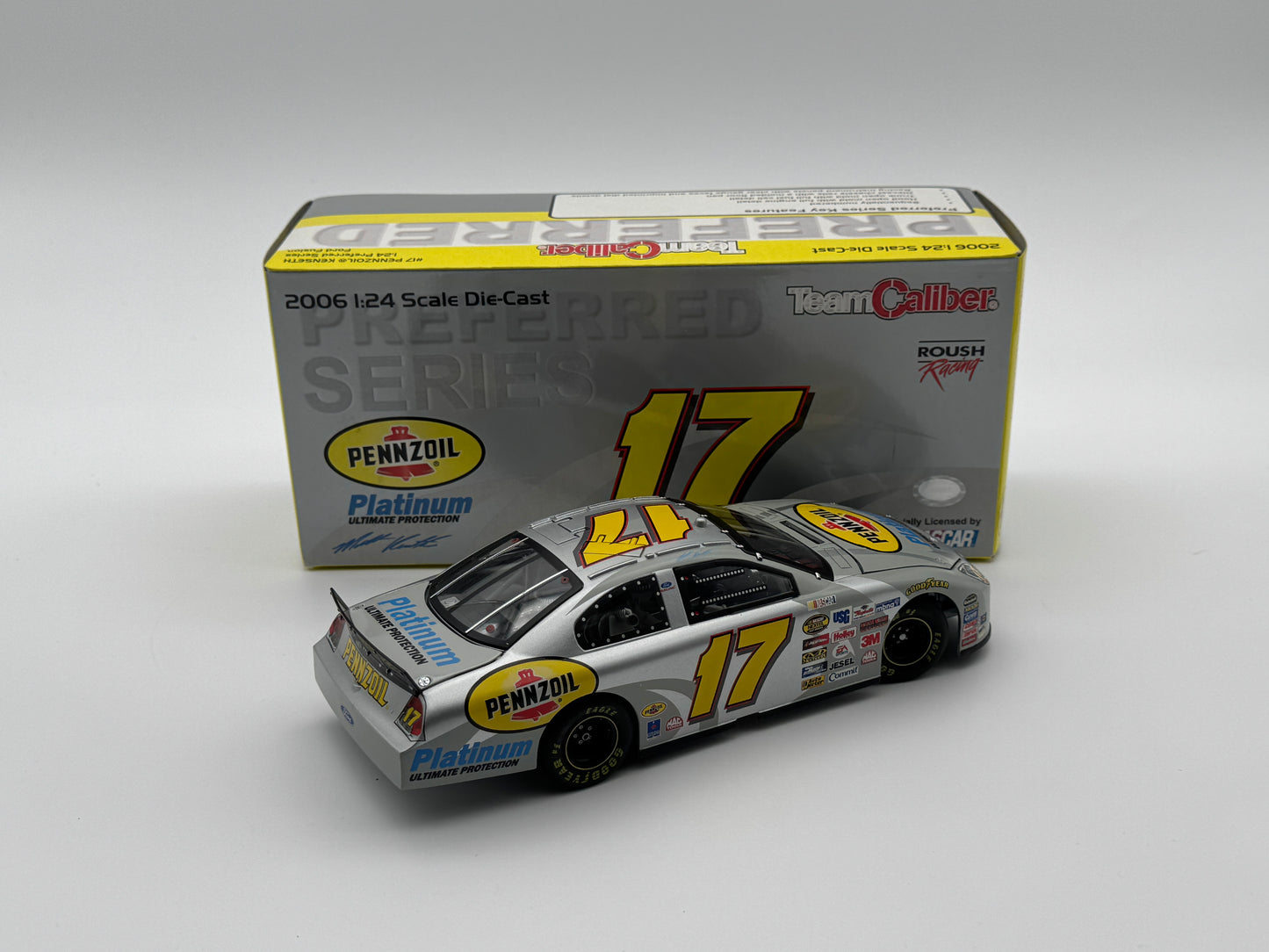 Item G699 - Matt Kenseth #17 Pennzoil Kenseth 2006 Preferred Series