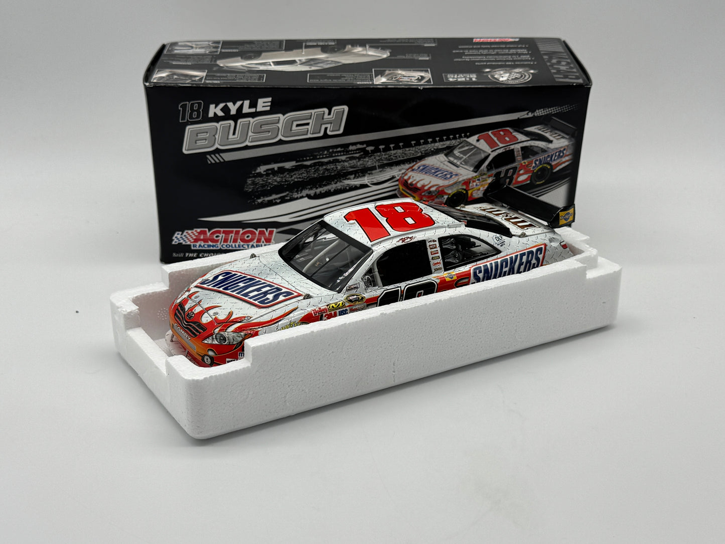 Item G475 - Kyle Busch #18 Snickers 2009 Camry
