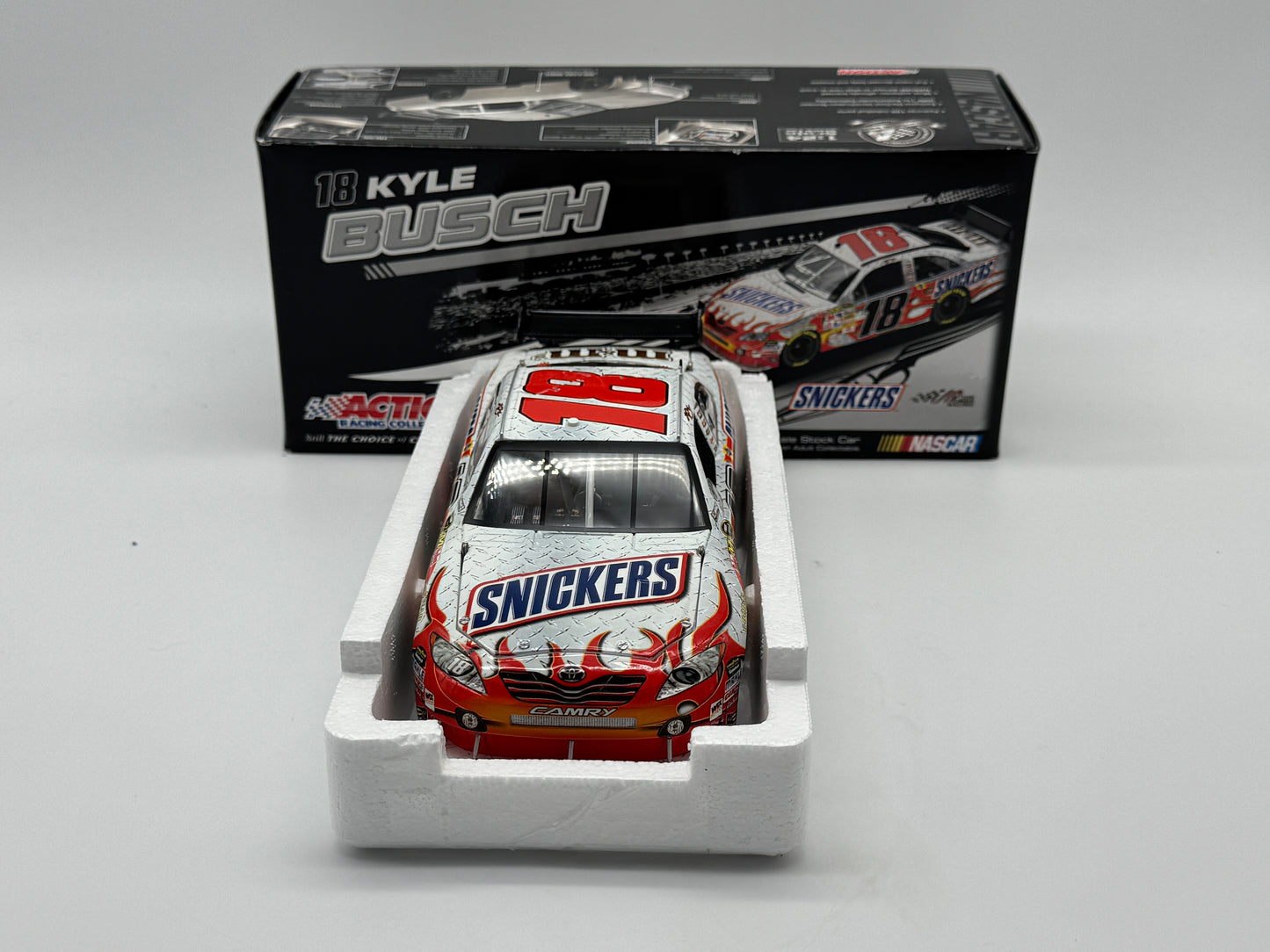 Item G475 - Kyle Busch #18 Snickers 2009 Camry