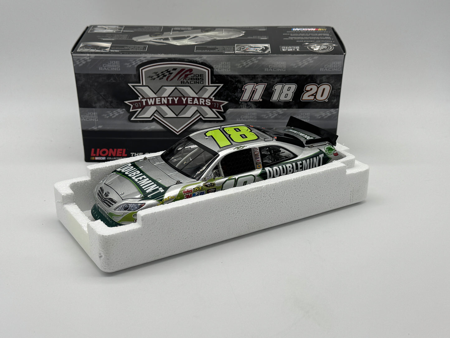 Item G526 - Kyle Busch #18 Doublemint 2011 Camry