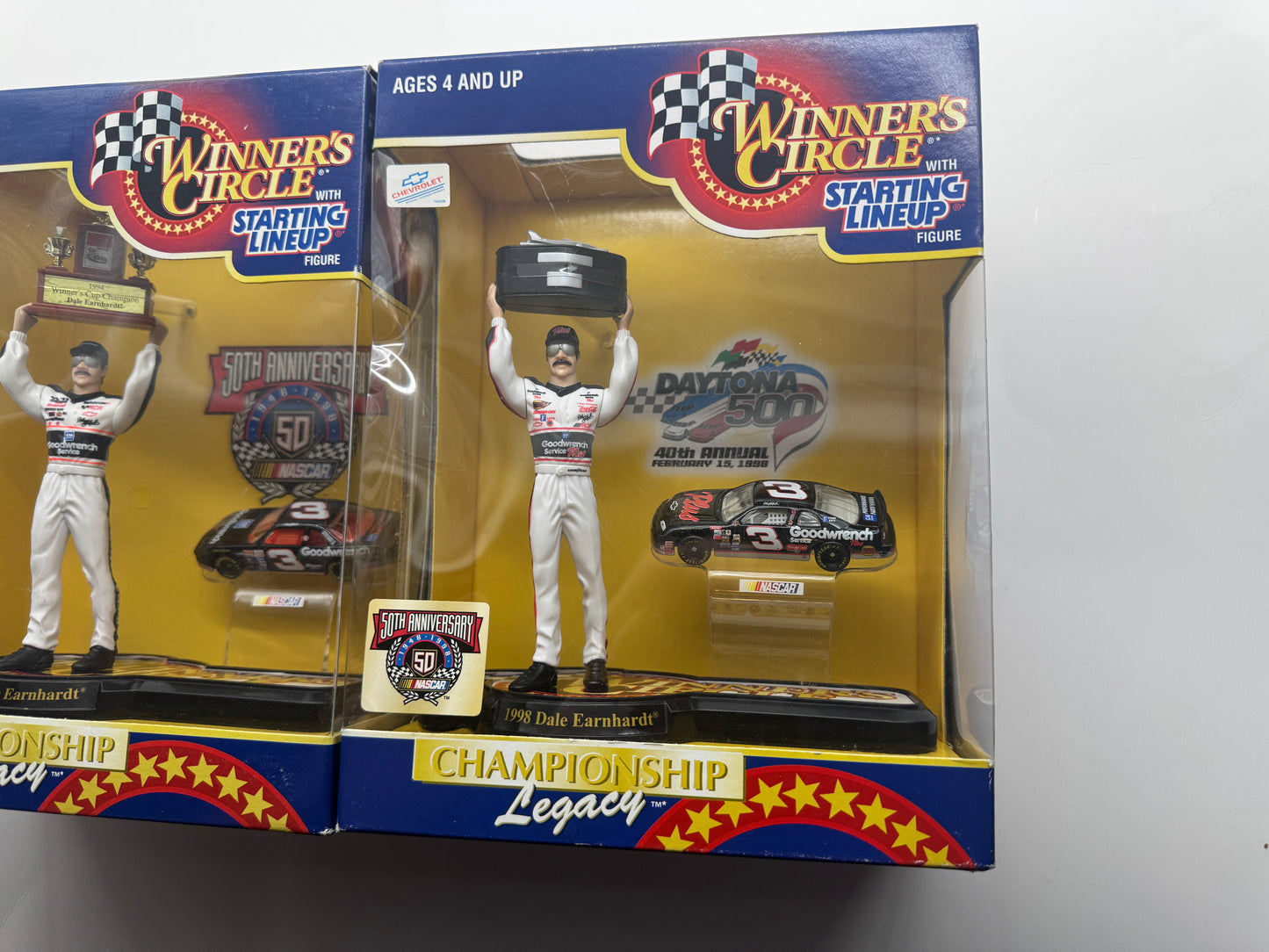 E - Item N392 - Dale Earnhardt 1994/1998 Figure/1:64 Scale Lot