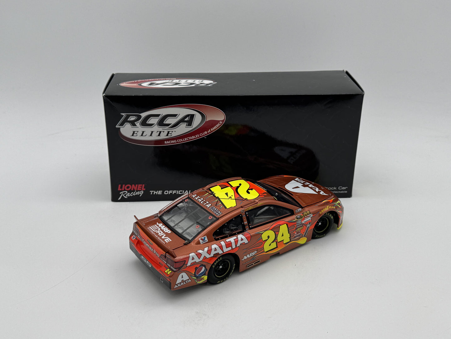 Item F065 - Jeff Gordon #24 Axalta 2014 SS Vintage Elite ***DIN 5*** MISSING BTM STYROFOAM