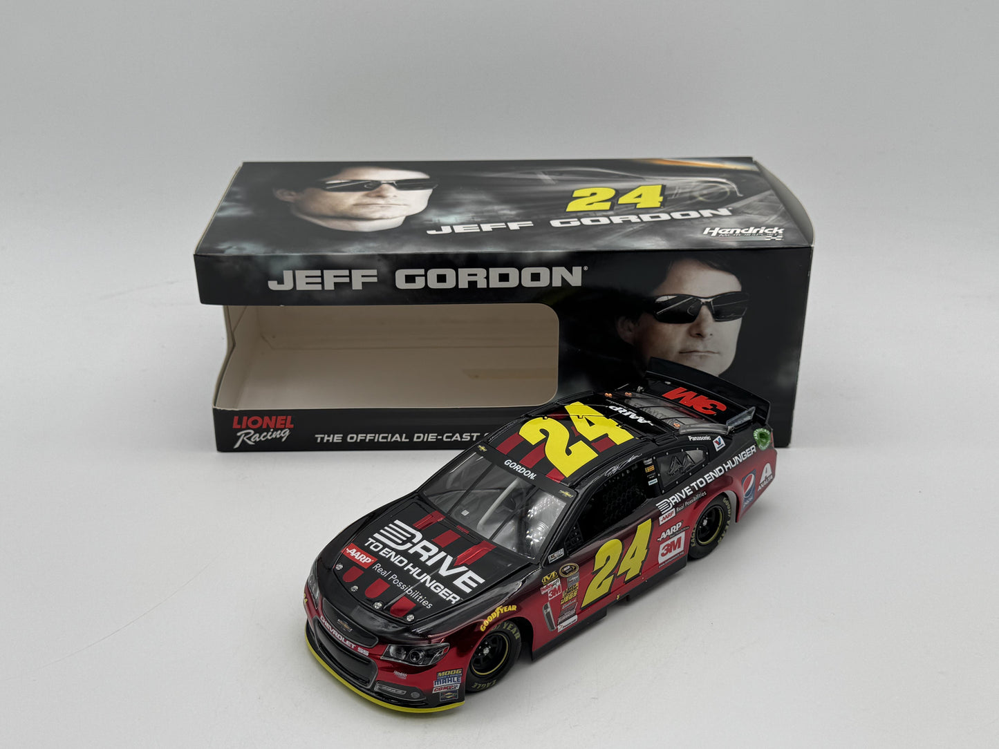 Item F143 - Jeff Gordon #24 AARP/DTEH 2015 SS Color Chrome