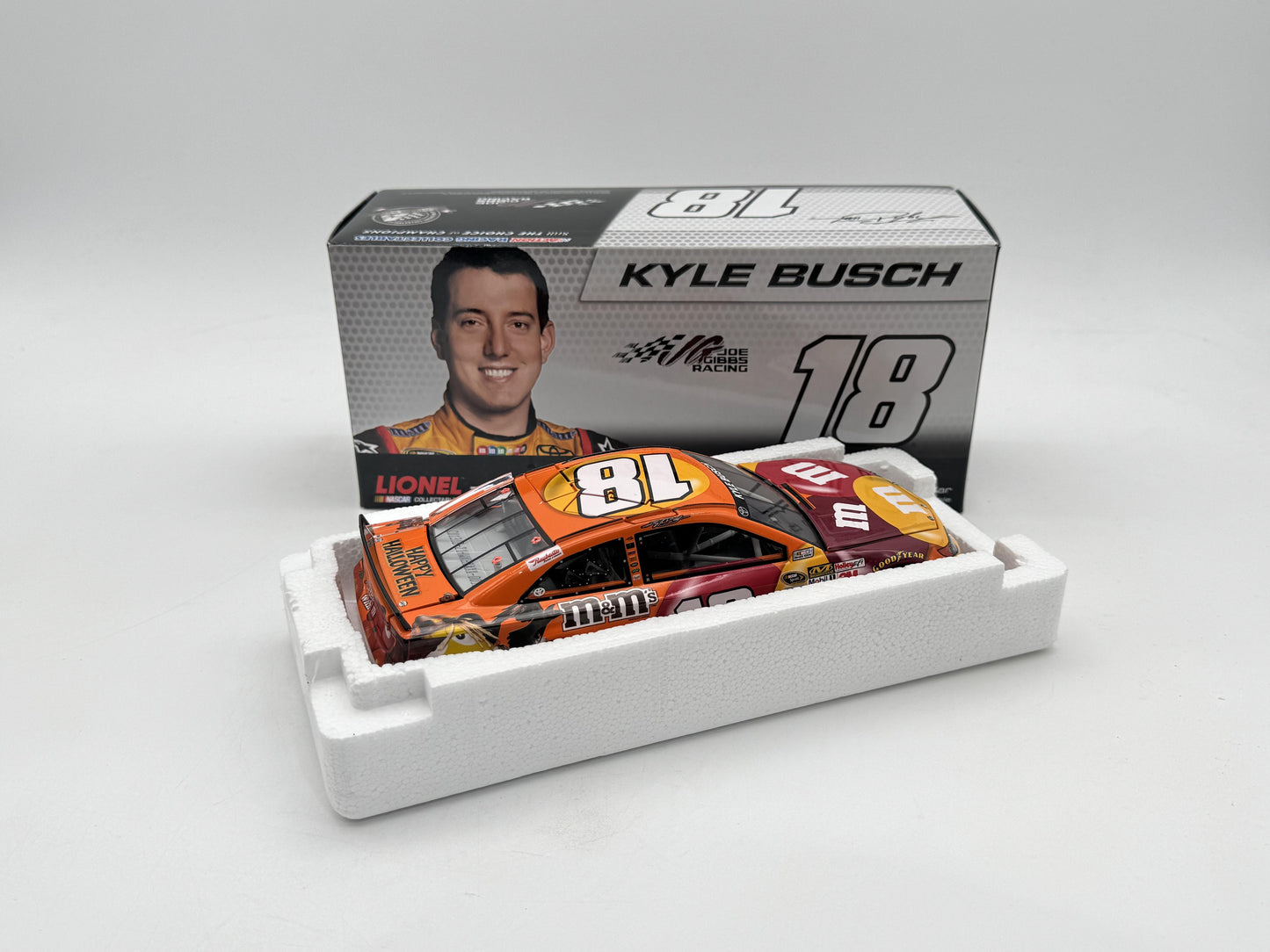 Item F425 - Kyle Busch #18 M&M'S Halloween 2013 Camry
