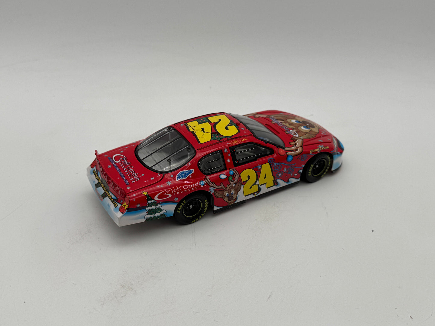 Item F671 - Jeff Gordon #24 2007 Foundation Santa *No Box*