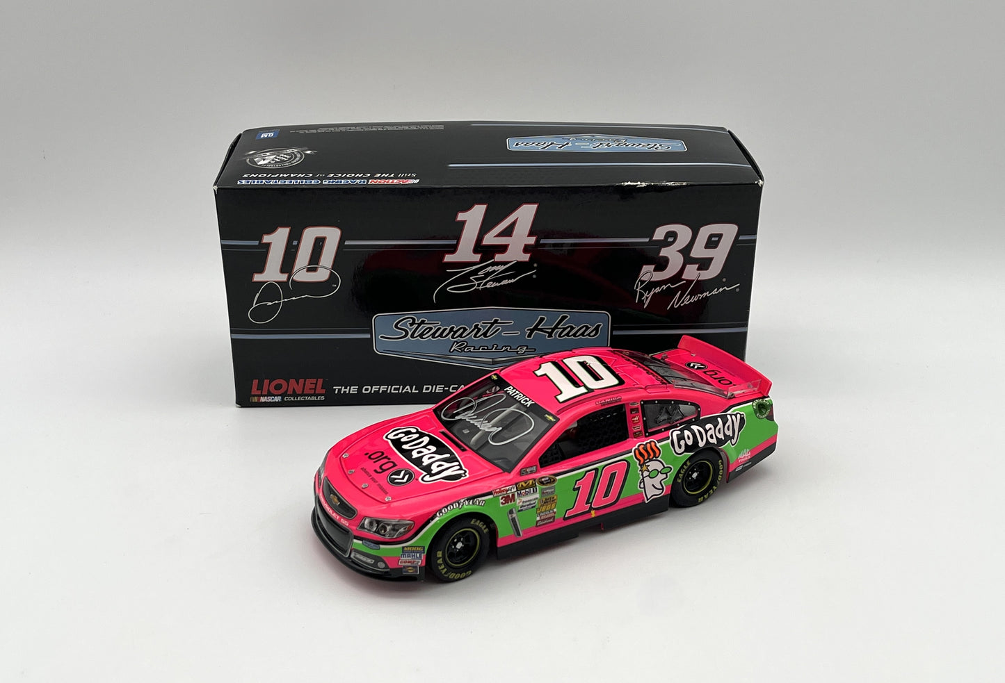 Item G928 - Danica Patrick Autographed 2013 GoDaddy.com Pink 1:24 Nascar Diecast
