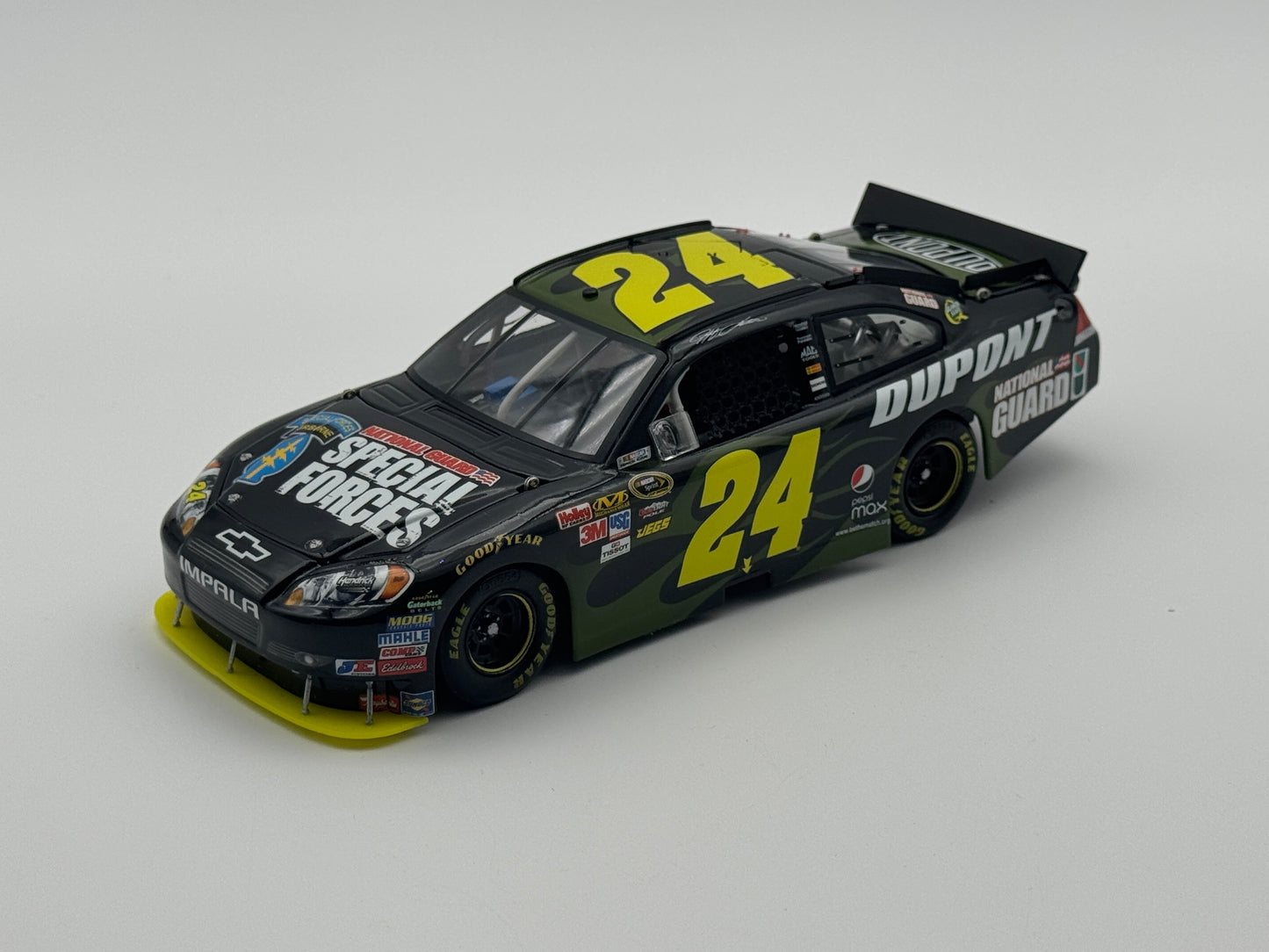 Item K478 - Jeff Gordon #24 2010 Special Forces Sample $$$