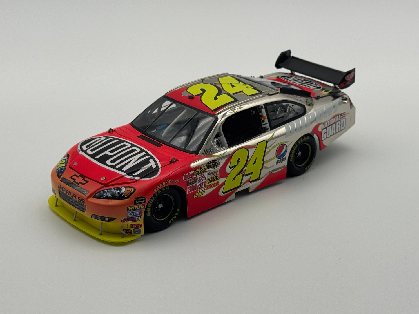 Item K484 - Jeff Gordon #24 2011 Dupont Raw Sample $$$