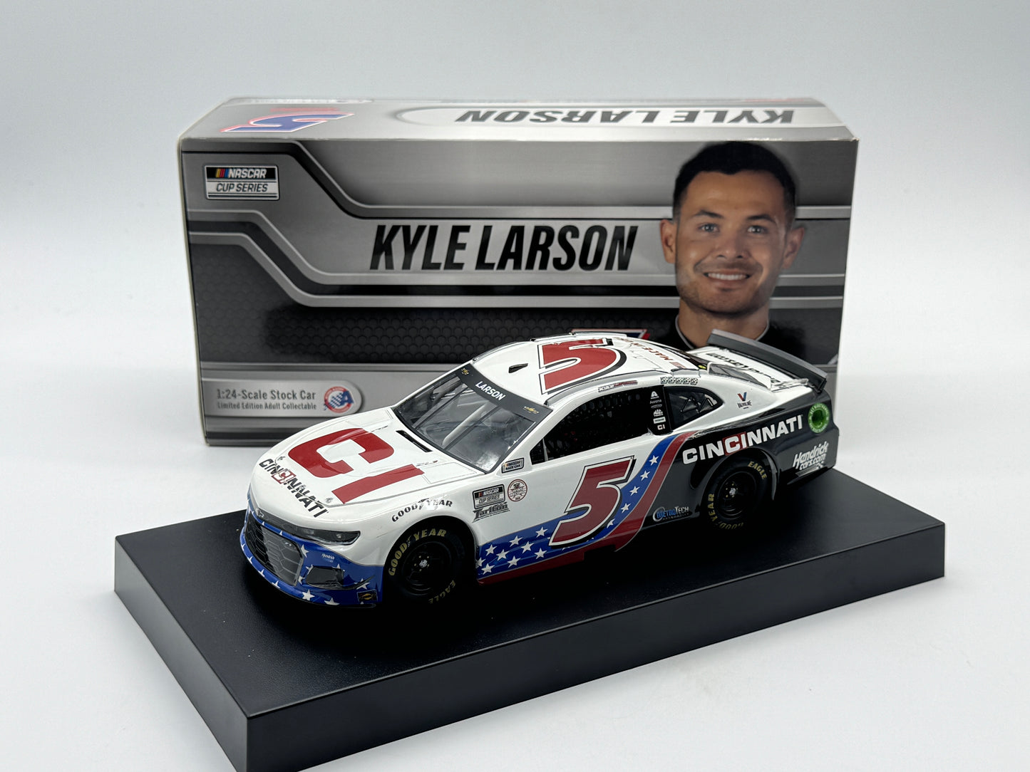 Item K448 - KYLE LARSON #5 Cincinnati 2021 Camaro ZL1