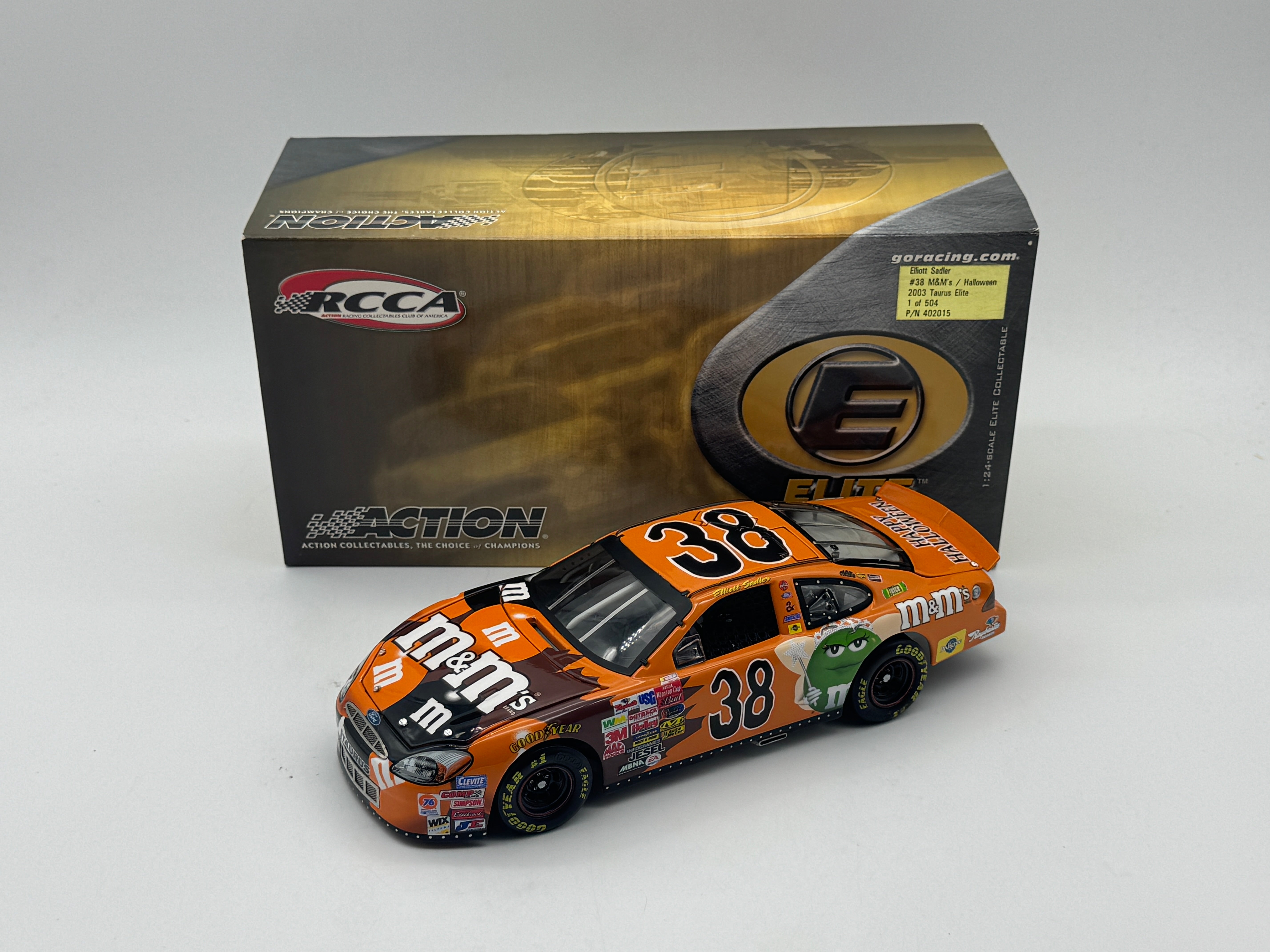 Nextel Series Purple Taurus Diecast Model Elliott Sadler #38 M&M's