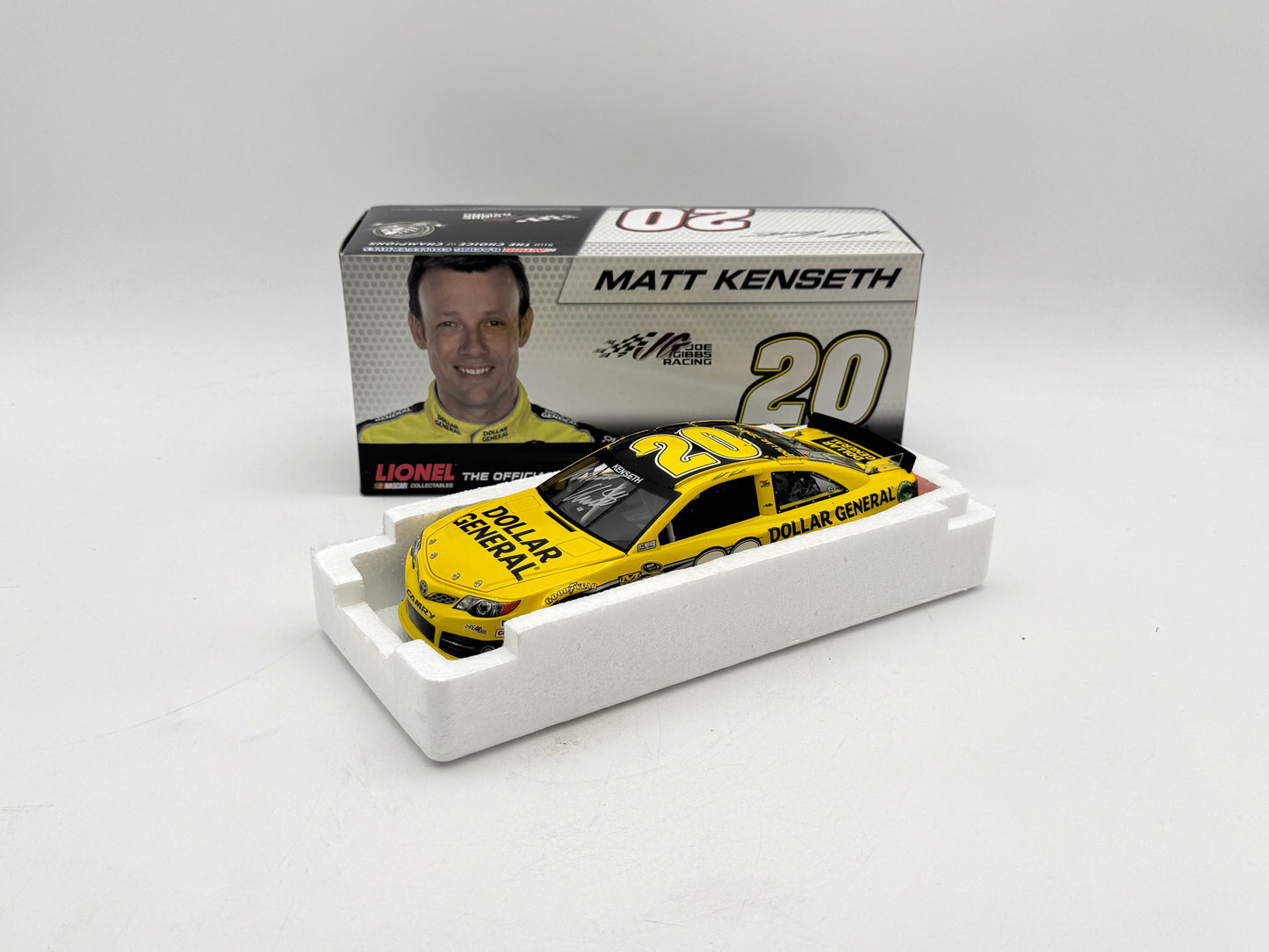 Item F922 - Matt Kenseth #20 Dollar General 2013 Camry **Autographed**