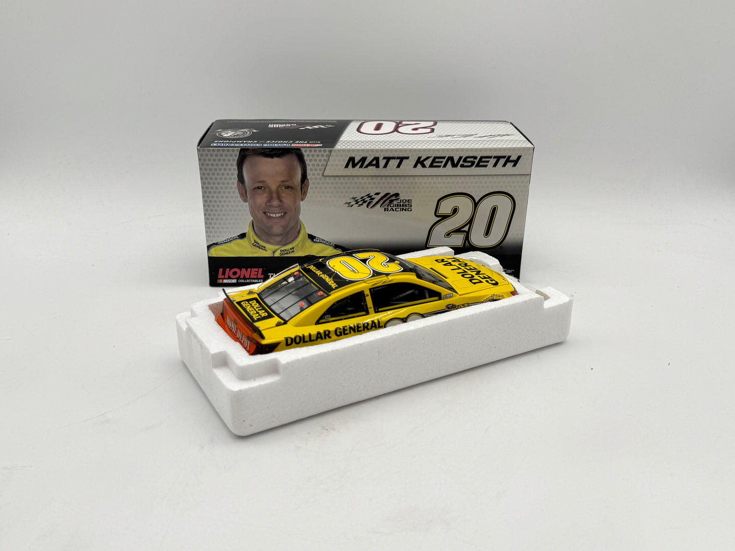 Item F922 - Matt Kenseth #20 Dollar General 2013 Camry **Autographed**