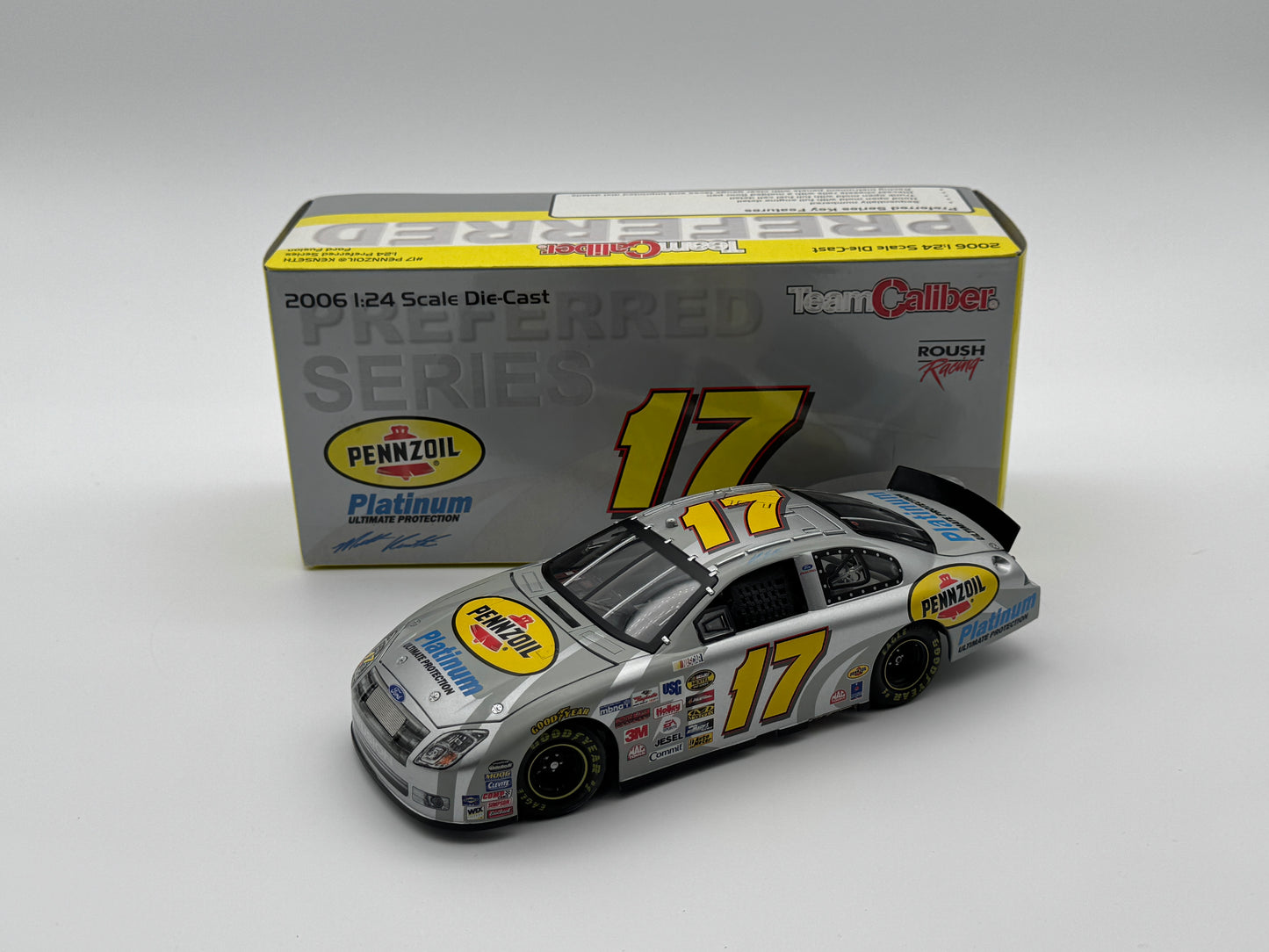 Item G699 - Matt Kenseth #17 Pennzoil Kenseth 2006 Preferred Series
