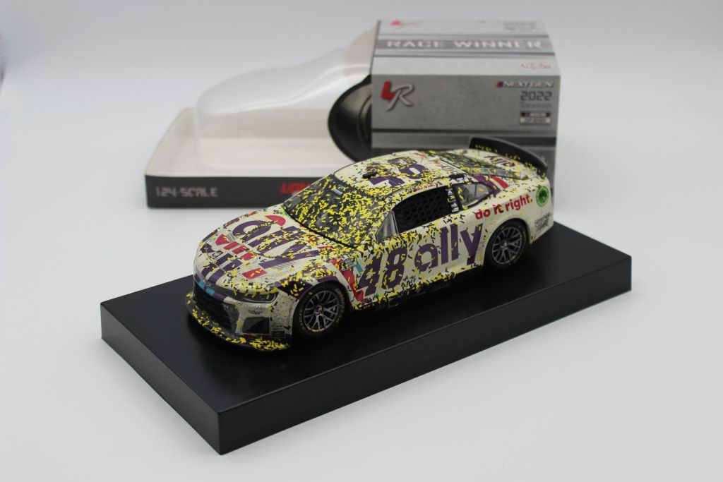 Item CL25-222 - Alex Bowman 2022 Ally Las Vegas 3/6 Race Win 1:24 Elite Nascar Diecast