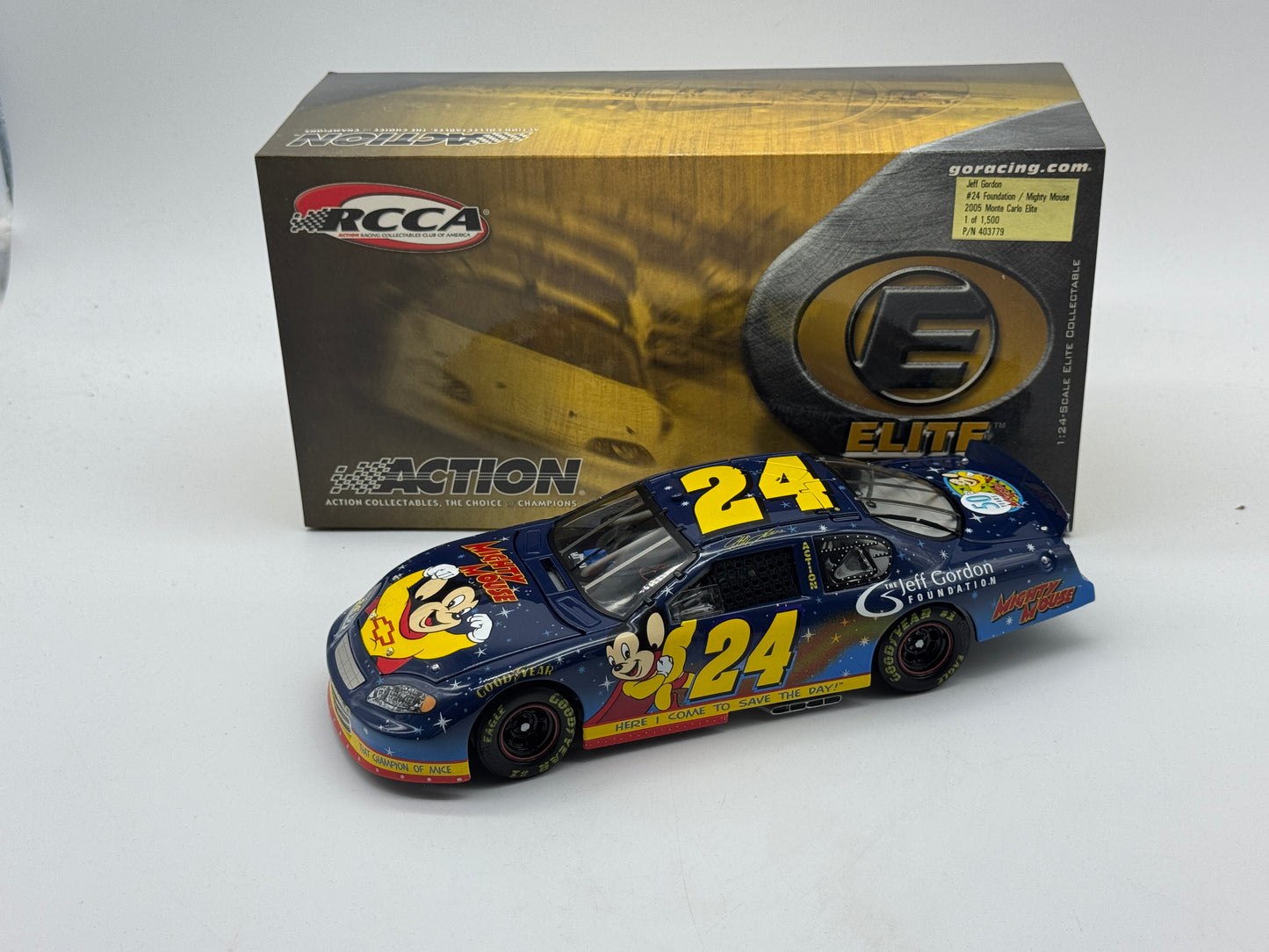 Item H227 - Jeff Gordon #24 Foundation / Mighty Mouse 2005 Monte Carlo Elite