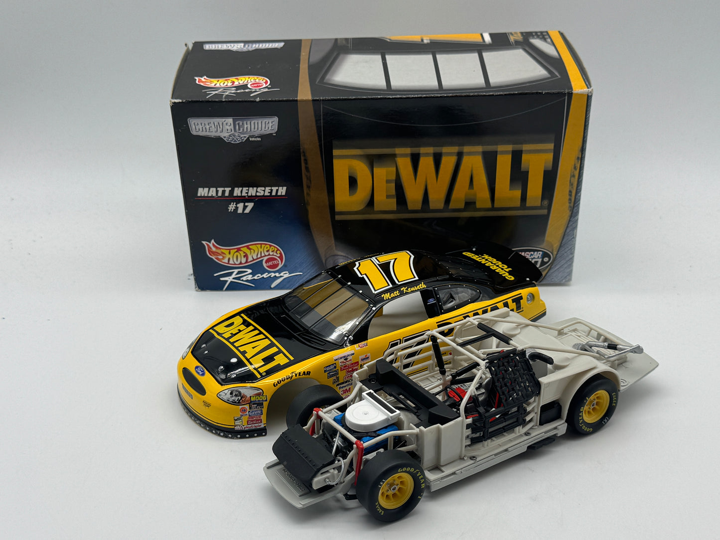Item H355 - Matt Kenseth #17 Dewalt Hotwheels Crews Choice Nascar 2000