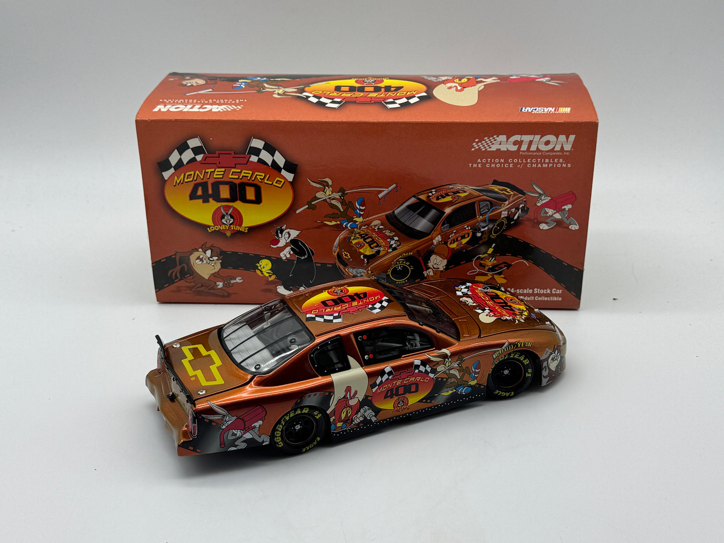 Item H194 - Event Car Looney Tunes 2001 Monte Carlo